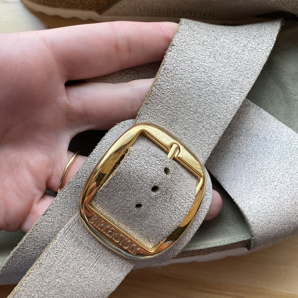 Birkenstock Siena Big Buckle Sandal EU39/US 8 in Shimmery Gold/Tan - Picture 14 of 15